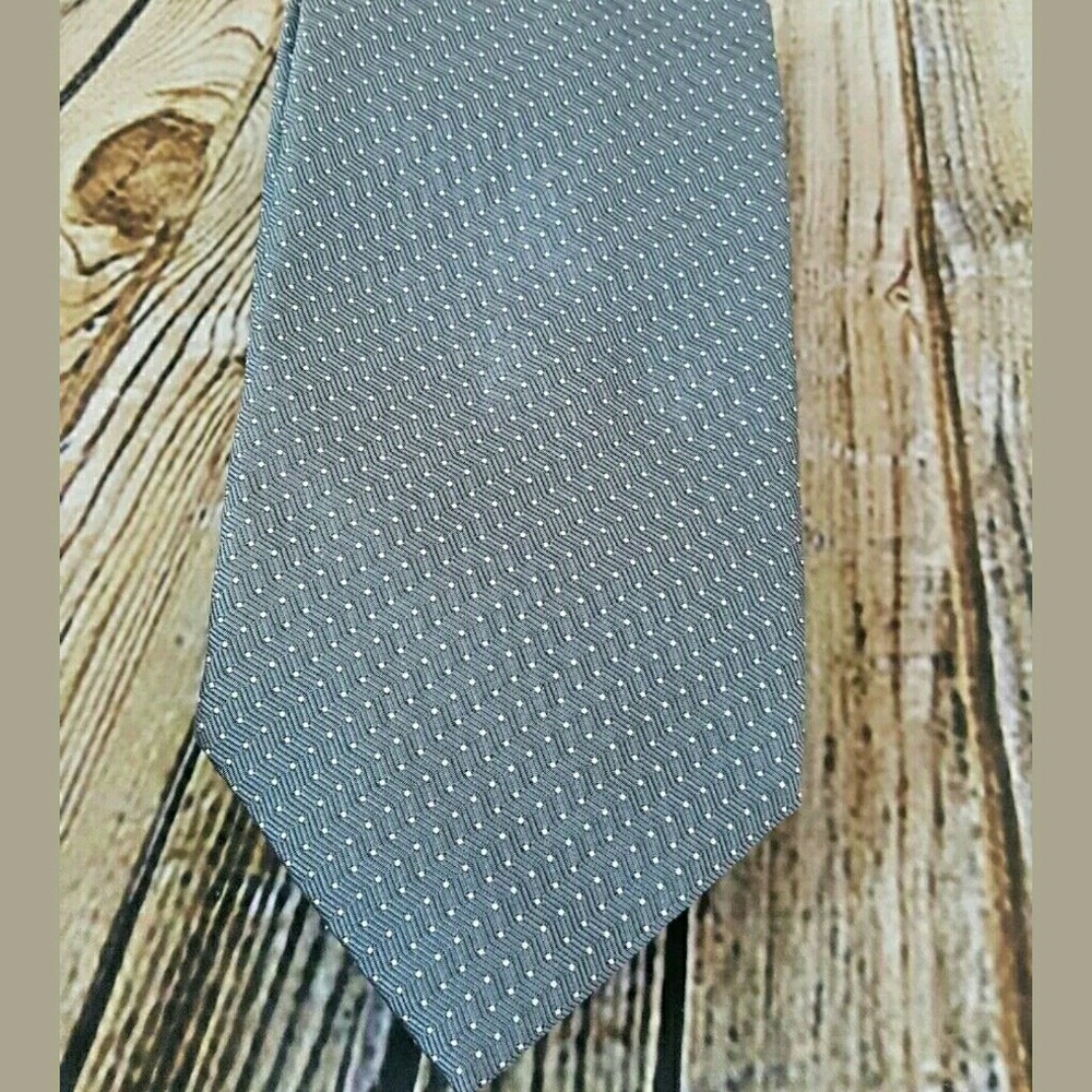 Burberry silk tie made in Italy woven in England